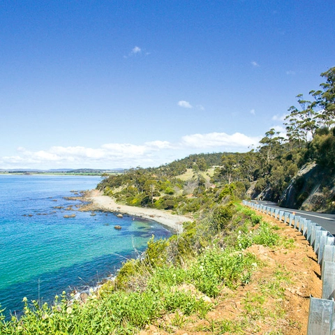 100-Things-To-Do-Before-You-Die-34-Hire-A-Van-And-Drive-Around-Tassie-Featured-Image.jpg