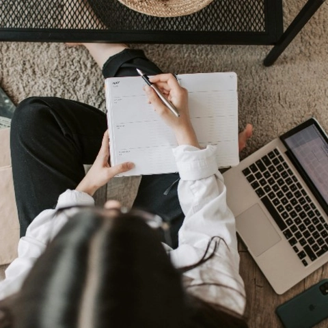 pexels-vlada-karpovich